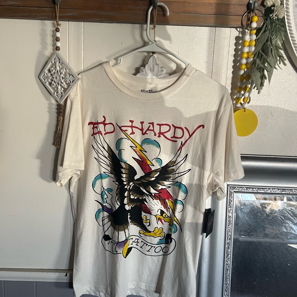 Ed Hardy Cream T-Shirt with Bold Graphic